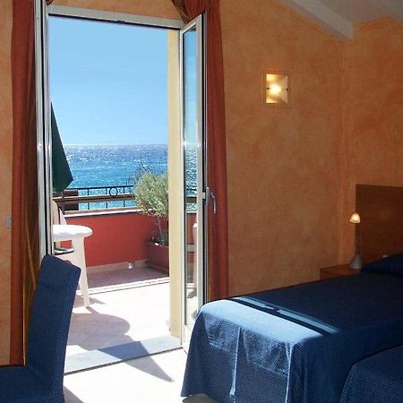 B&B Acqua di Mare Bordighera Exterior foto