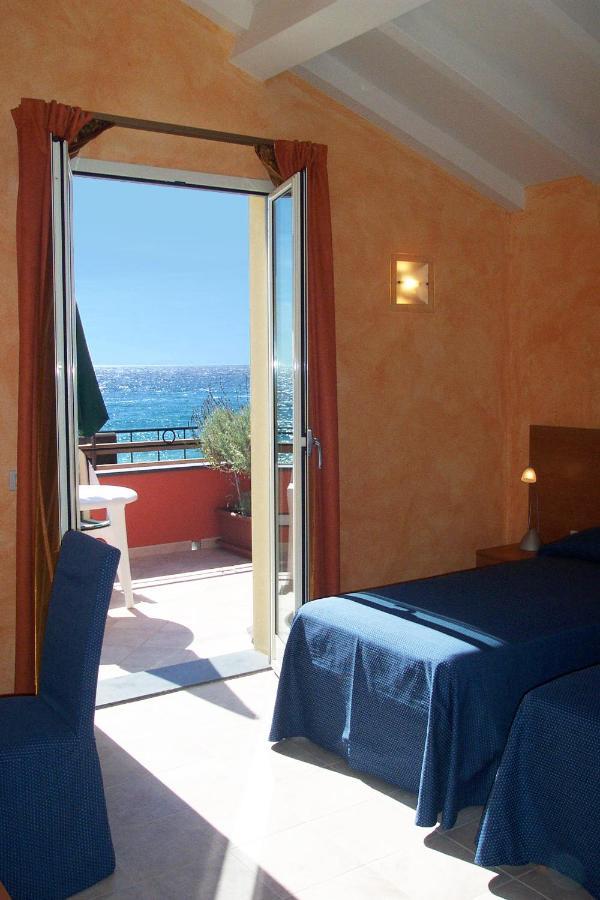 B&B Acqua di Mare Bordighera Exterior foto
